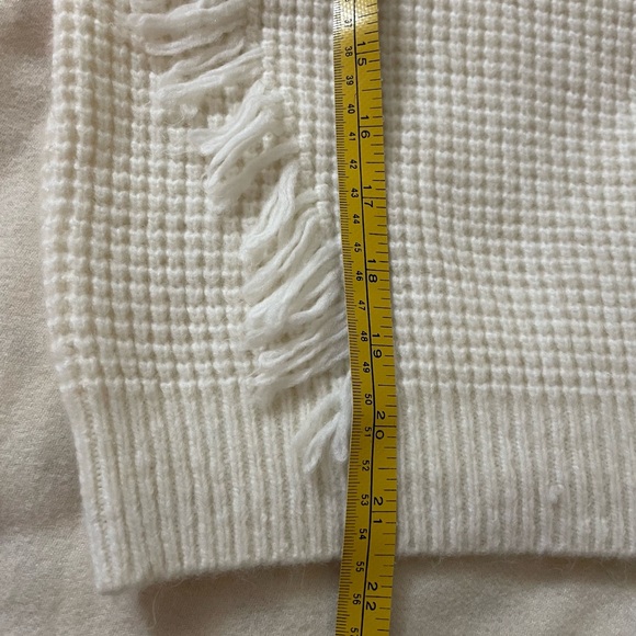 Michael Kors Waffle Knit Sweater with Fringe in Bone Colour NWT - Picture 10 of 11
